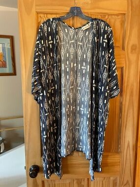 Wonderly Navy and White Geometric Open-Front Cardigan